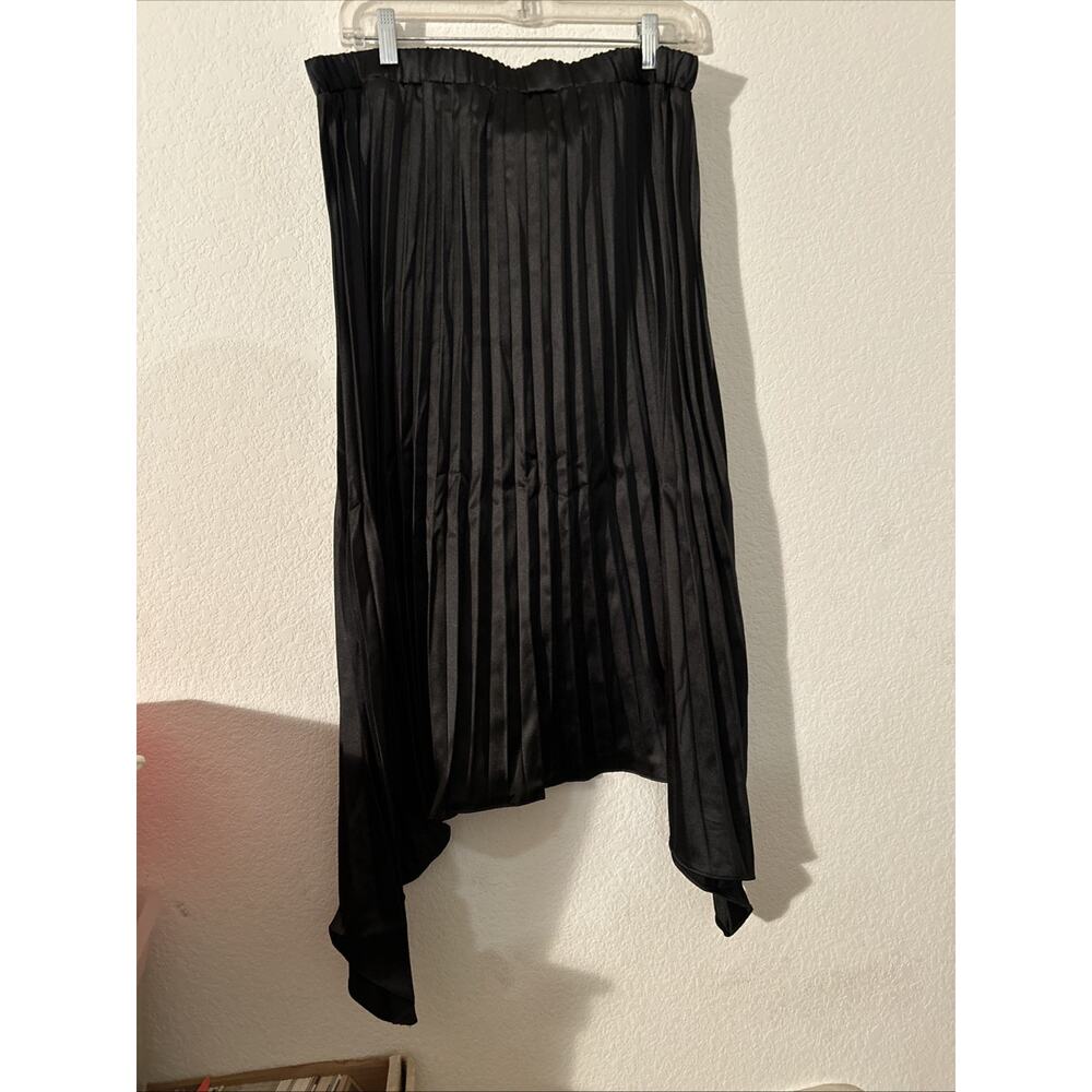 Women’s Midi Scoop Pleated Skirt Black NWT XL(16-18) - Picture 4 of 4